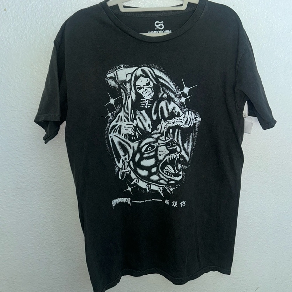 (#15) NWT MENS TSHIRT “SAMBORGHINI Size large smoke free home